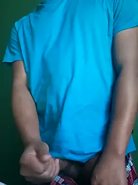 Snapshot of annifuck13 chatting on 10/02/25, 01:07 annifuck13 online show from 10/02/25, 01:07