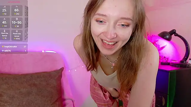 TinyMuse  online show from 12/15/25, 03:49