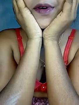 Snapshot of Neha533 chatting on 11/02/25, 04:42 Neha533 online show from 11/02/25, 04:42