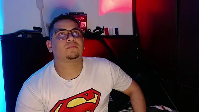 Snapshot of Dante_Valcur chatting on 11/05/25, 11:27 Dante Valcur online show from 11/05/25, 11:27