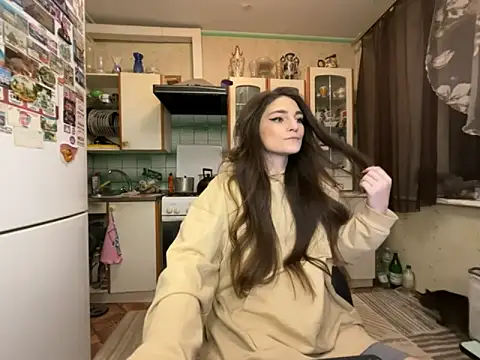 Snapshot of HelgaMun chatting on 11/07/25, 05:57 HelgaMun online show from 11/07/25, 05:57