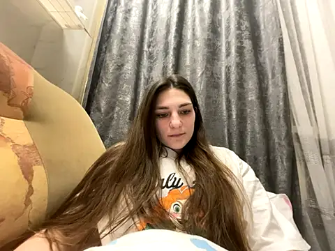 Snapshot of HelgaMun chatting on 11/28/25, 03:53 HelgaMun online show from 11/28/25, 03:53