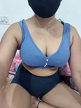 Aarti909090 online show from 05/15/26, 05:31