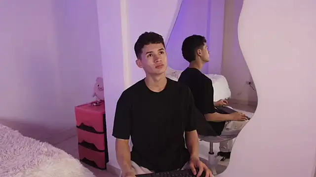 Eiden Blake online show from 12/03/25, 11:47