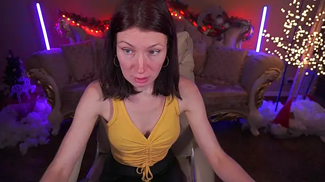 AmiraGoldd online show from 01/16/26, 01:59