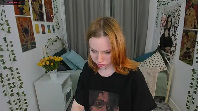 Snapshot of NaomiRosss chatting on 12/14/25, 01:38 NaomiRosss online show from 12/14/25, 01:38