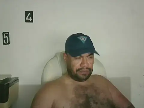 Snapshot of Ramses_36 chatting on 07/15/26, 01:55 Ramses 36 online show from 07/15/26, 01:55