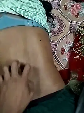 Snapshot of Hot-Couple26 chatting on 11/10/25, 08:41 Hot-Couple26 online show from 11/10/25, 08:41