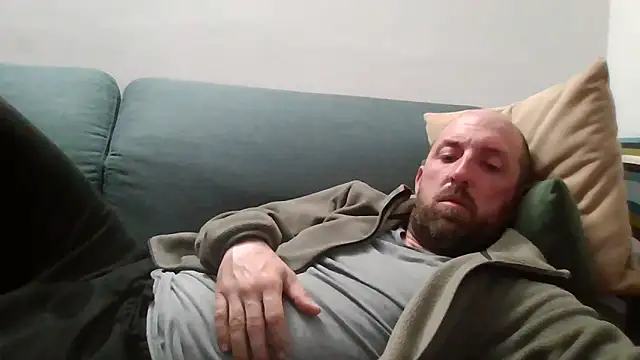 luca beech88 online show from 04/11/26, 06:23