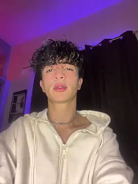 Snapshot of lion_cherry21 chatting on 11/17/25, 06:08 lion cherry21 online show from 11/17/25, 06:08