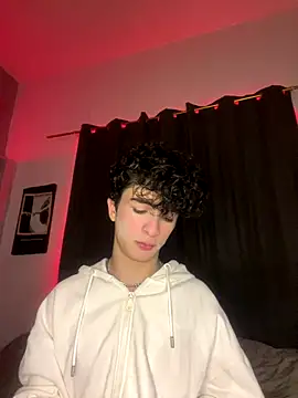 Snapshot of lion_cherry21 chatting on 12/20/25, 06:42 lion cherry21 online show from 12/20/25, 06:42