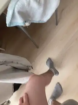 Snapshot of zackdelfon chatting on 11/22/25, 12:59 zackdelfon online show from 11/22/25, 12:59