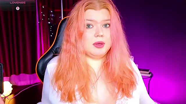 Snapshot of AriettaHeart chatting on 11/25/25, 10:48 AriettaHeart online show from 11/25/25, 10:48