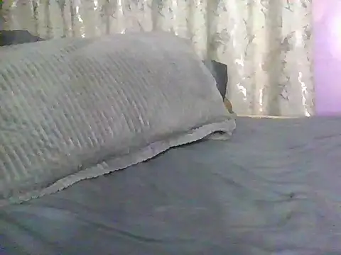 Snapshot of laikly chatting on 12/21/25, 03:08 laikly online show from 12/21/25, 03:08