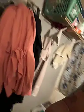 Snapshot of bkuterbach2015 chatting on 12/16/25, 09:36 bkuterbach2015 online show from 12/16/25, 09:36