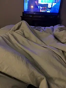 Snapshot of cubedmirror81 chatting on 11/03/25, 01:51 cubedmirror81 online show from 11/03/25, 01:51