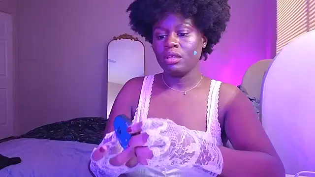 Snapshot of ladiosa_selene chatting on 11/12/25, 04:35 ladiosa selene online show from 11/12/25, 04:35