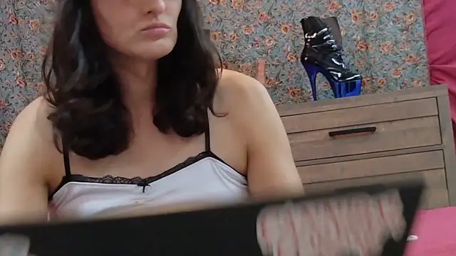 Snapshot of cuntspirit669 chatting on 11/04/25, 01:27 cuntspirit669 online show from 11/04/25, 01:27