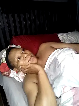 Snapshot of juicylips58 chatting on 11/12/25, 04:24 juicylips58 online show from 11/12/25, 04:24