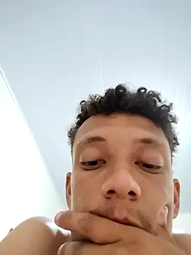 Snapshot of FLECKIN chatting on 11/06/25, 04:57 FLECKIN online show from 11/06/25, 04:57