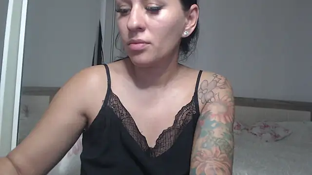 Snapshot of RachelVegass chatting on 11/05/25, 07:52 RachelVegass online show from 11/05/25, 07:52