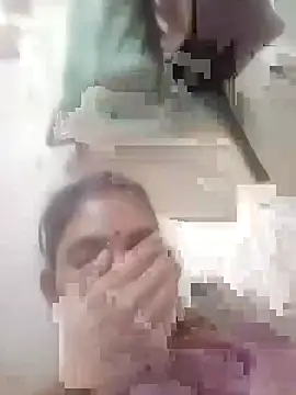 Snapshot of Jooli_cuty chatting on 11/23/25, 01:55 Jooli cuty online show from 11/23/25, 01:55