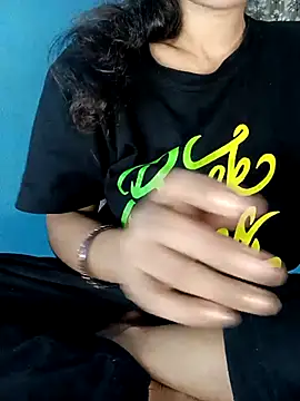 Snapshot of Saniya76 chatting on 11/06/25, 04:30 Saniya76 online show from 11/06/25, 04:30