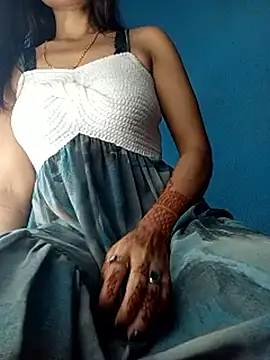 Snapshot of Saniya76 chatting on 11/29/25, 04:04 Saniya76 online show from 11/29/25, 04:04