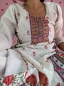 Snapshot of Saniya76 chatting on 06/19/26, 03:49 Saniya76 online show from 06/19/26, 03:49