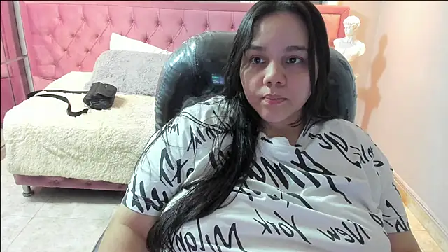 Snapshot of _chelsea_24 chatting on 06/19/26, 03:22 chelsea 24 online show from 06/19/26, 03:22