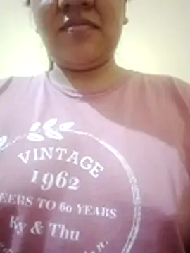 Snapshot of rebelde502 chatting on 11/10/25, 12:04 rebelde502 online show from 11/10/25, 12:04