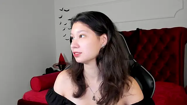 Snapshot of SaraDenars chatting on 11/04/25, 05:28 SaraDenars online show from 11/04/25, 05:28