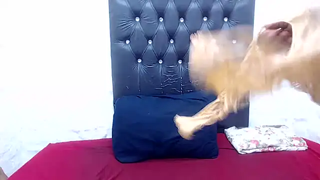 AUGUSTBLOOMxx online show from 03/08/26, 02:37