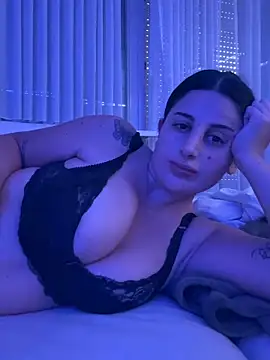 Snapshot of jojoa23 chatting on 02/20/26, 01:44 jojoa23 online show from 02/20/26, 01:44