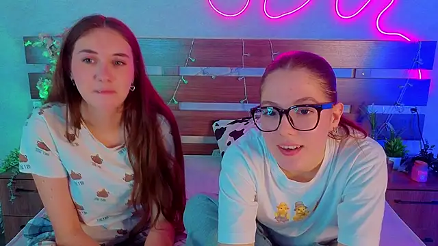 MargaretMorris online show from 12/15/25, 12:42