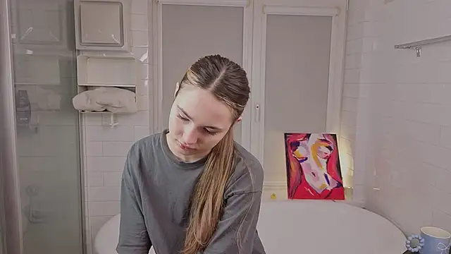 LeenaPuita online show from 02/15/26, 04:25