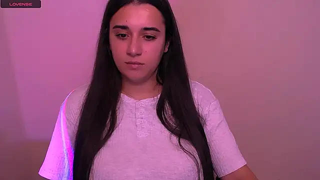 Snapshot of AlinaDoll_ chatting on 11/05/25, 08:36 AlinaDoll online show from 11/05/25, 08:36