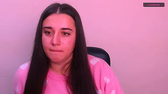 Snapshot of AlinaDoll_ chatting on 11/21/25, 09:30 AlinaDoll online show from 11/21/25, 09:30