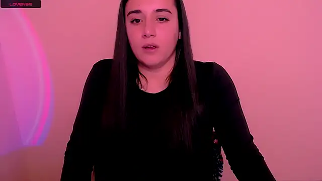 Snapshot of AlinaDoll_ chatting on 11/24/25, 08:14 AlinaDoll online show from 11/24/25, 08:14