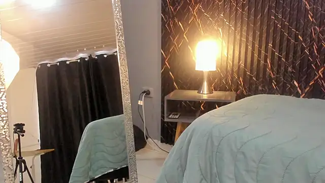 clara heat online show from 11/20/25, 07:57