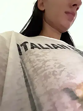 VickyM99 online show from 12/04/25, 10:46