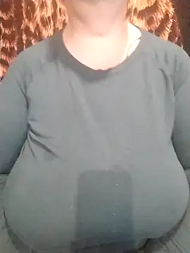 Snapshot of MyHoneyKira chatting on 11/10/25, 07:40 MyHoneyKira online show from 11/10/25, 07:40