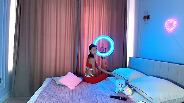 lihnpham online show from 11/27/25, 03:41