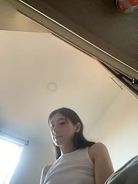 Snapshot of Emily_6783 chatting on 11/06/25, 10:10 Emily 6783 online show from 11/06/25, 10:10