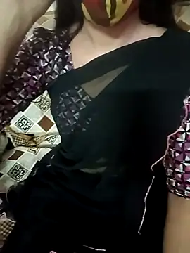 Snapshot of Tamil_White_Rose chatting on 02/02/26, 06:50 Tamil White Rose online show from 02/02/26, 06:50