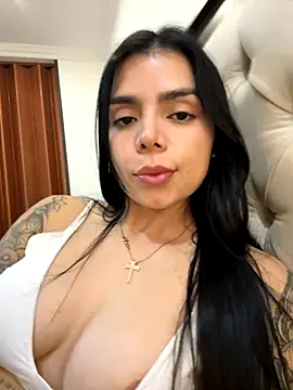 Snapshot of Salome_208 chatting on 11/07/25, 03:06 Salome 208 online show from 11/07/25, 03:06