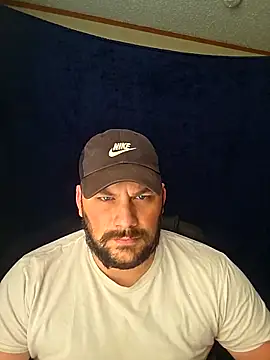 Snapshot of SmokinNstrokin chatting on 11/04/25, 01:54 SmokinNstrokin online show from 11/04/25, 01:54