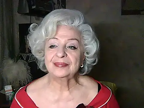 Snapshot of ValeriaKroww chatting on 12/16/25, 07:41 ValeriaKroww online show from 12/16/25, 07:41