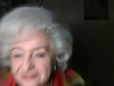Snapshot of ValeriaKroww chatting on 12/18/25, 07:31 ValeriaKroww online show from 12/18/25, 07:31