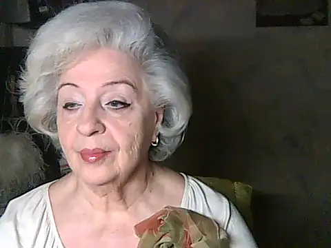 Snapshot of ValeriaKroww chatting on 12/19/25, 07:10 ValeriaKroww online show from 12/19/25, 07:10